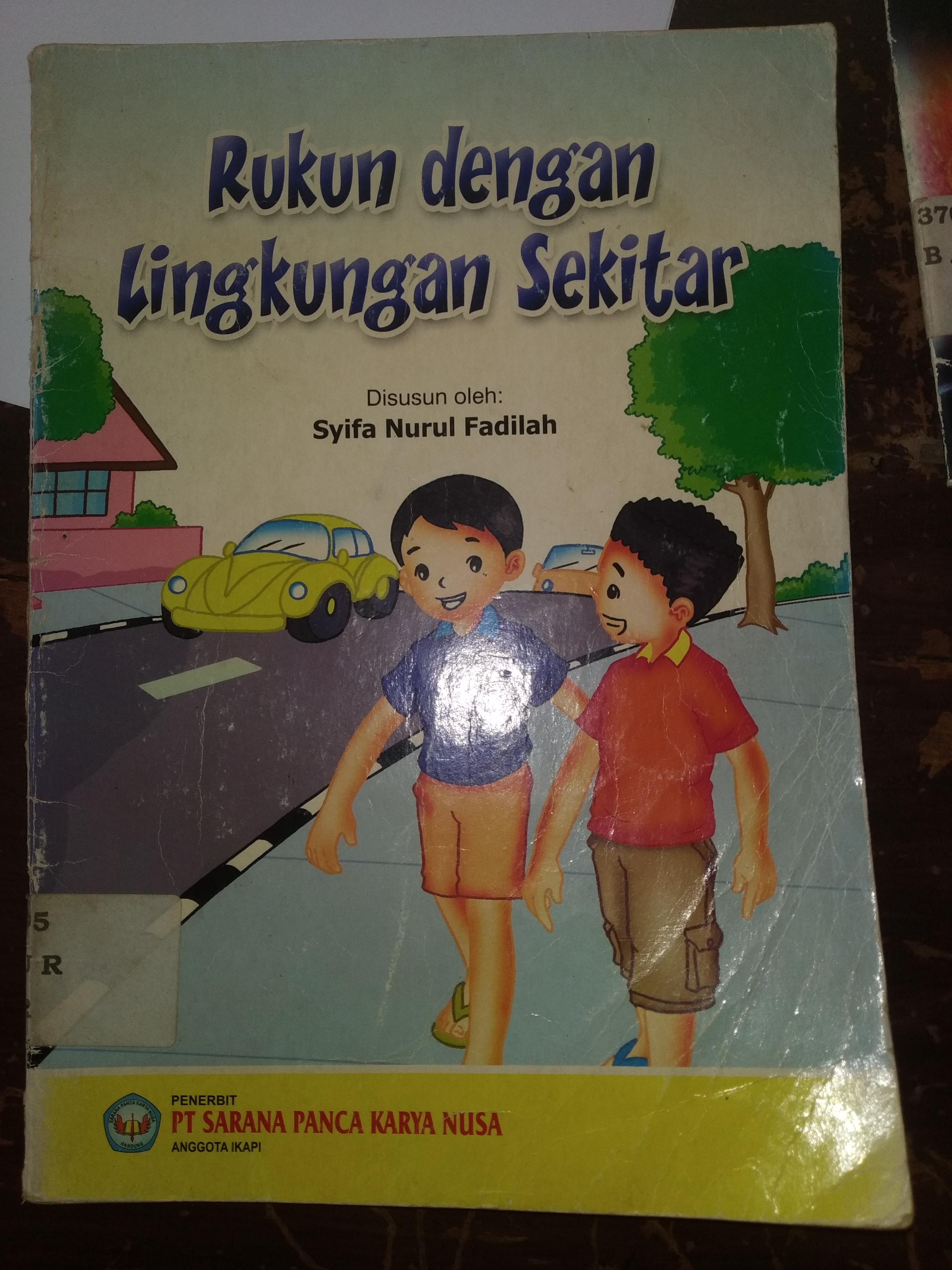 Rukun Dengan Lingkungan Sekitar
